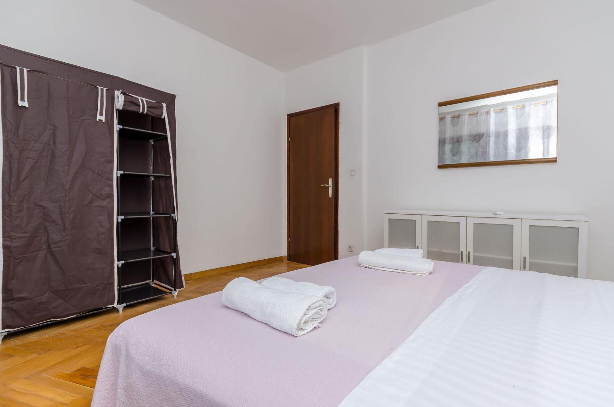 Apartments Tabak Трогір Екстер'єр фото